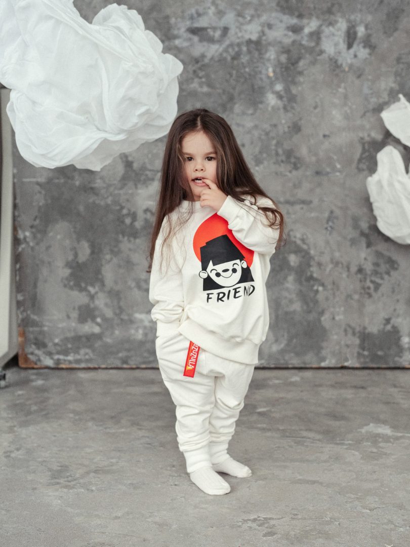 Bluza Dziecięca Kremowa z Dziewczynką